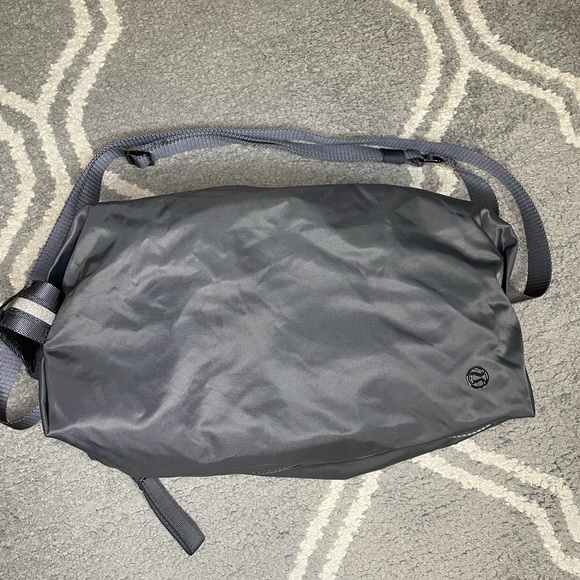 Lululemon Small Duffel Shoulder Crossbody Nylon Bag - Picture 1 of 8